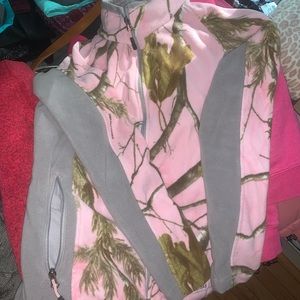 Cabelas fleece size small